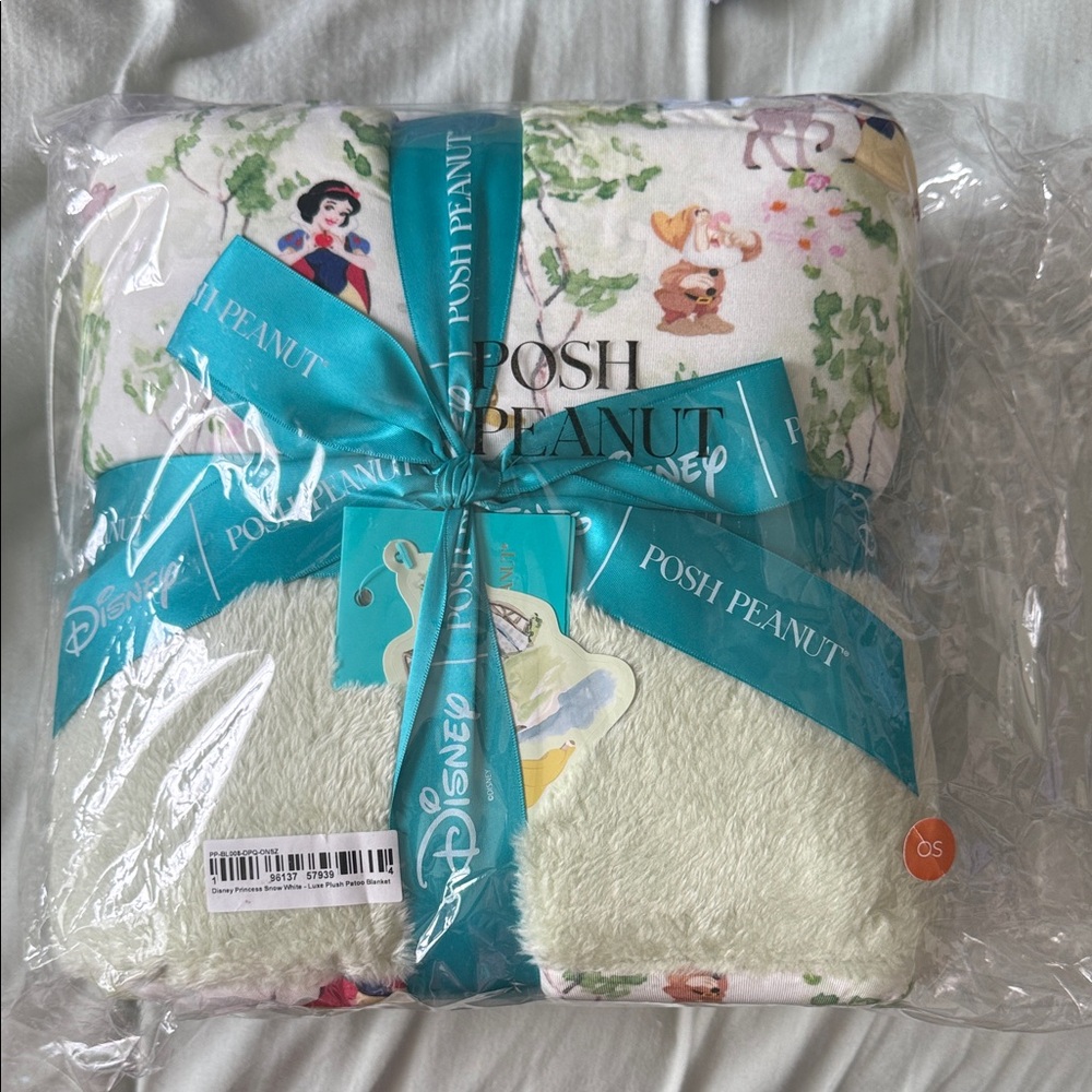Posh Peanut Disney Snow White Blanket
